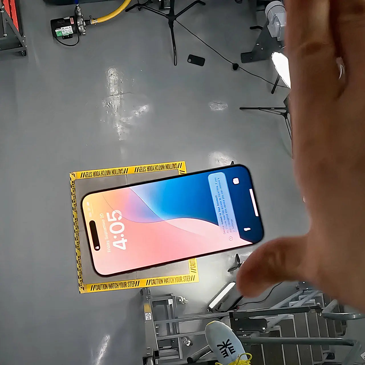 UltraVision AR Pro™ Screen Protector for Apple iPhone 16 - iPhone 16 screen protector Clear Lizard